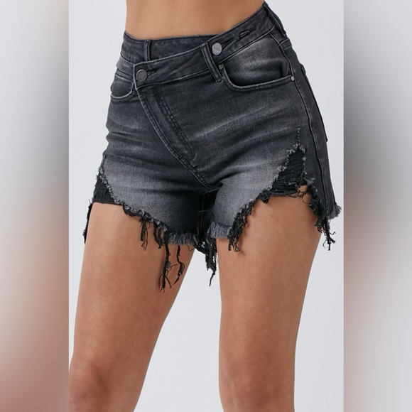 RISEN Raw Hem Asymmetrical Waist Denim Shorts - Picture 1 of 5
